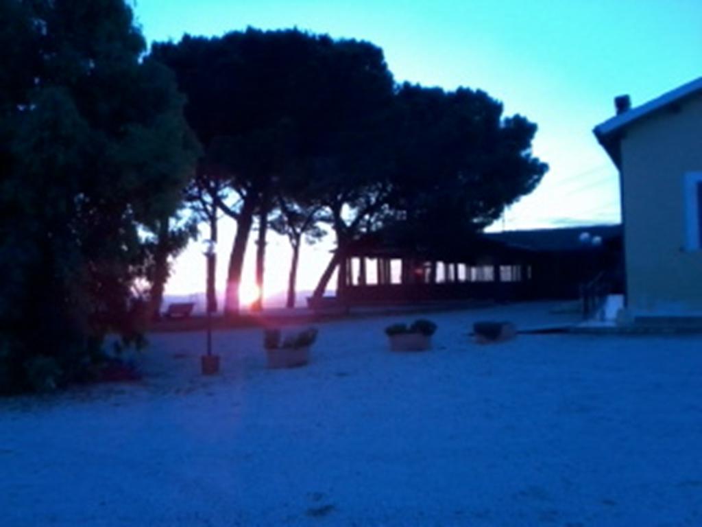 Agriturismo Toscanella Montebello Luaran gambar